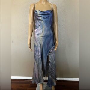 ASTR NWT BLUE MULTI TIE DYE MIDI
DRESS SIZE MEDIUM